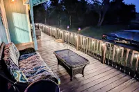 Countryside Charmer w/ Fire Pit in Washington! - Homestays