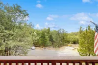 Walk to Lake Arrowhead! Family Home w/ Games