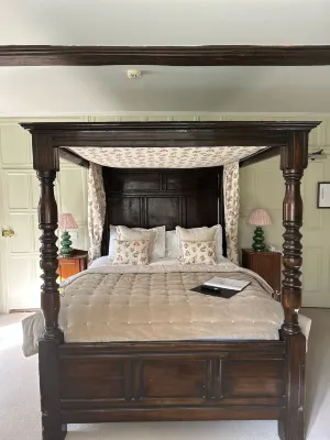 Ravenwood Hall Hotel - Villas