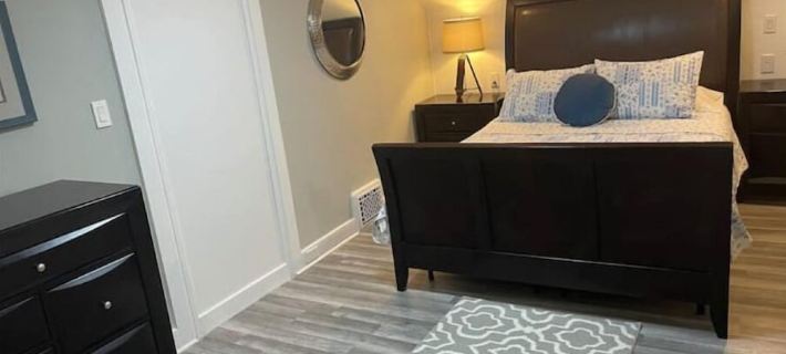 Beautiful downstairs unit. マニトウォクのホテル
