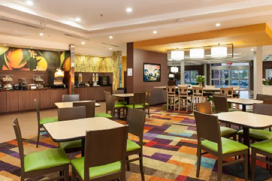 Fairfield Inn & Suites Vernon