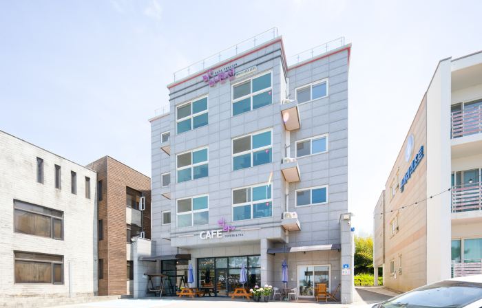 Muan Lara Pension