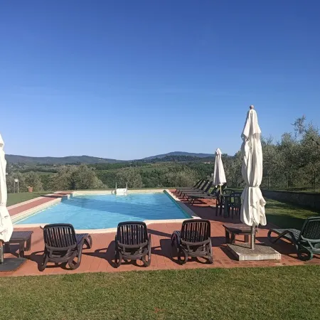 Villa on the Umbria-Tuscany border—for Families and friends—with a Private Pool