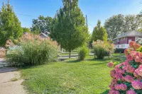 Striking Tudor Revival in Five Points District! - appartements de vacances