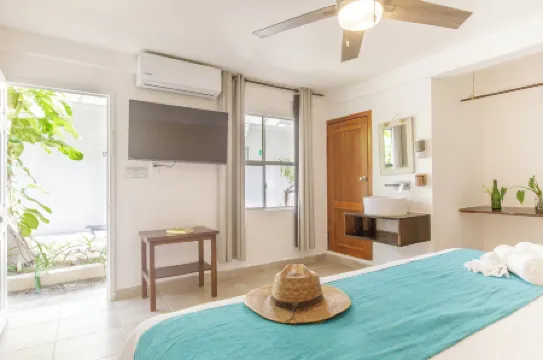 La Diosa Kali Beach Front Hotel