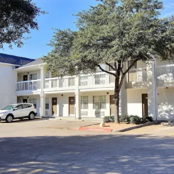 Studio 6 Extended Stay - Austin, TX - Midtown