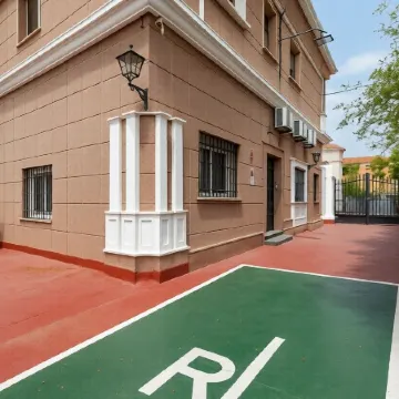 Ayz Elcano - Auto Check-in Property Отели рядом с достопримечательностью «Эль Пало»