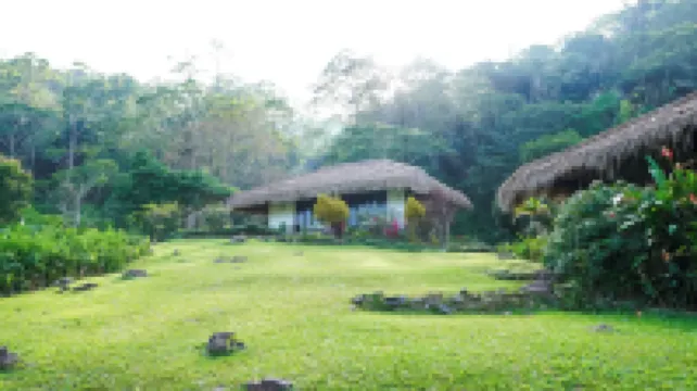 クリムトゥ クレーター レイクス エコロッジ