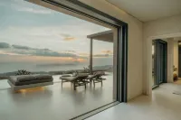 Santorini Sky, Luxury Resort - Pet Friendly