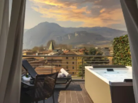 阿爾伯莫納克酒店 特倫託酒店