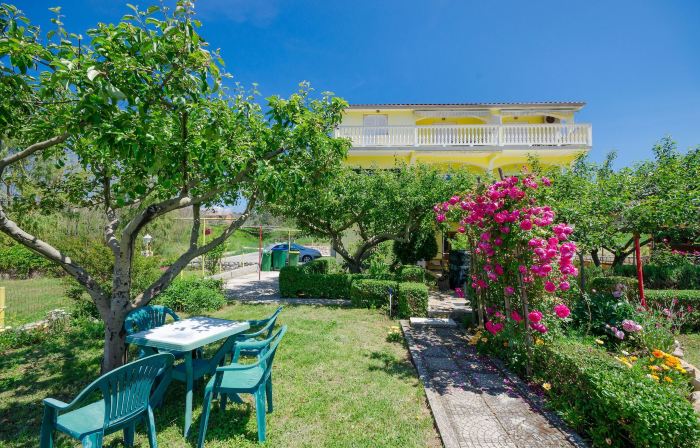 Apartments Boza