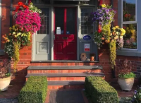 Llangollen Hostel Guest Rooms - No Dormitories - Self Catering