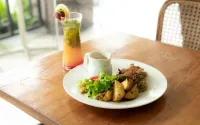 Front One Resort Jogja - sarapan