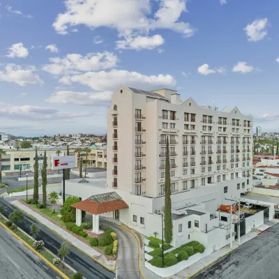 Fiesta Inn Express Chihuahua Hotels near Chepe Station