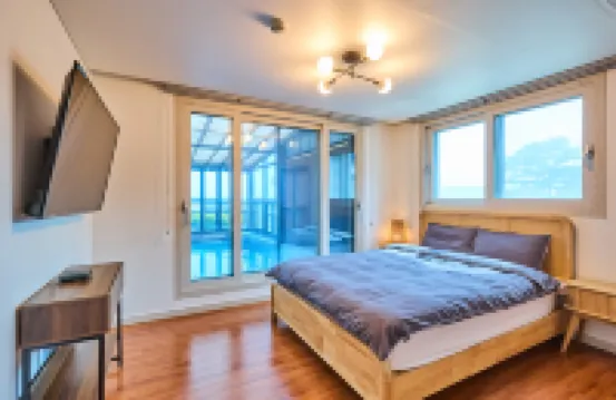 Pohang Uni Pool Villa Pension