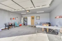 Kingman Getaway w/ Patio Near Route 66!