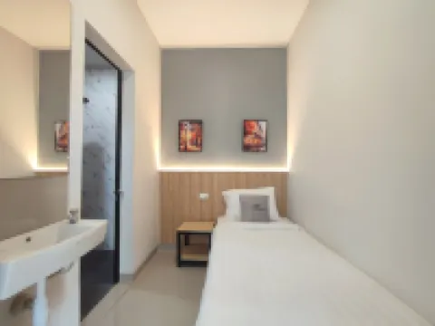 UpCity Express Hotel Semarang by Pillow Hotels in Banyumanik