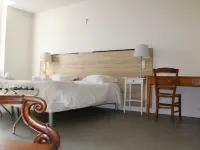 Le Grand Couvent de Gramat Hotels in Gramat