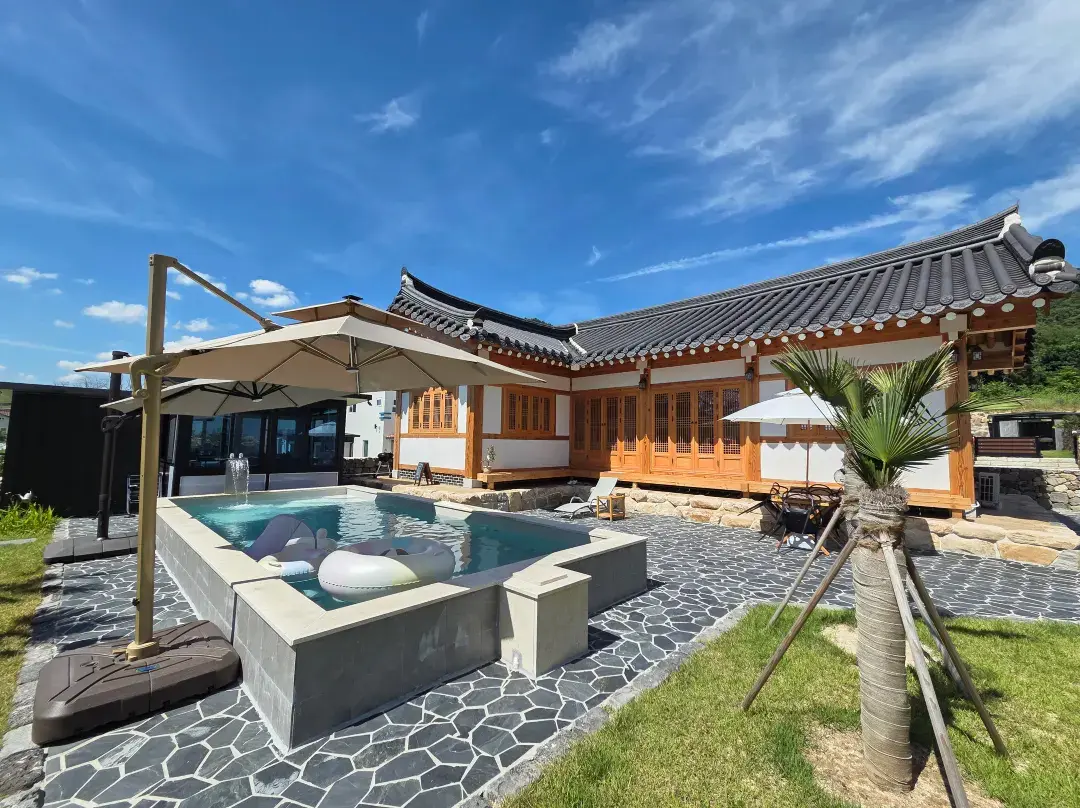 Gyeongju Hanok Stay Haemil - Gyeongju-si