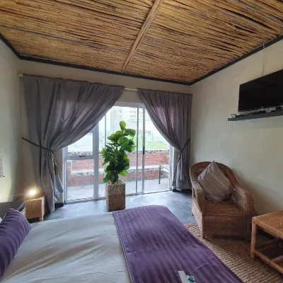 Sleepy Backpackers Hotels near Koop Sentrum
