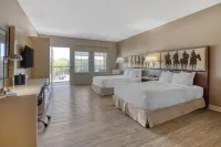 Best Western Bandera Suites  Saloon