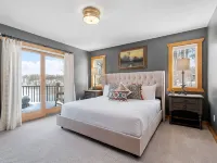Maple Lake Chalet Hotels in Wright County