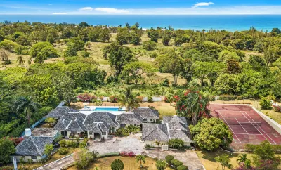 Forever Summer Gorgeous 4Bdr Villa Hotels in 