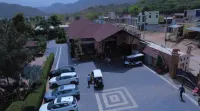 Fort Dadhikar, Alwar - Parkering