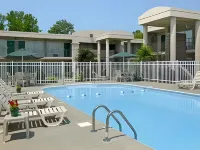 Days Inn by Wyndham Paducah I-24 Exit 4 - Pools