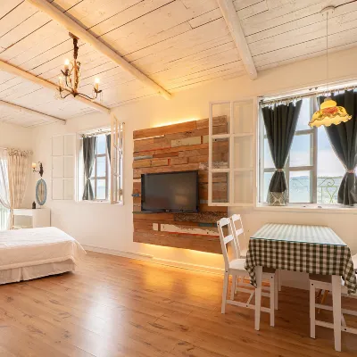 La Ferme d'Provence, Geojedo Hotels near Irun-myeon