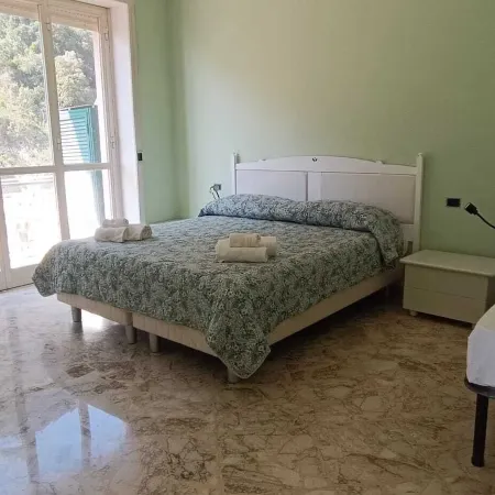 Penthouse in the historical center with sea view 5 minutes away from main square