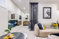 Cozy Luxury Suite with Private Movie Theatre - Bungalows