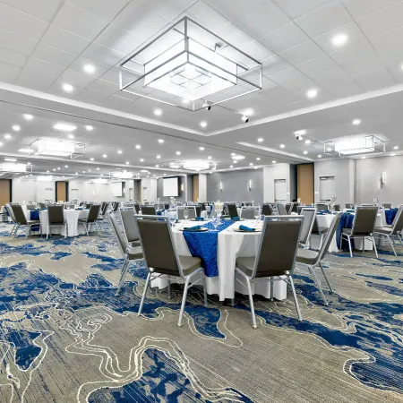 DoubleTree by Hilton Davenport