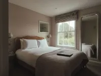 Winemaker's Pub Hotels in Cranbrook