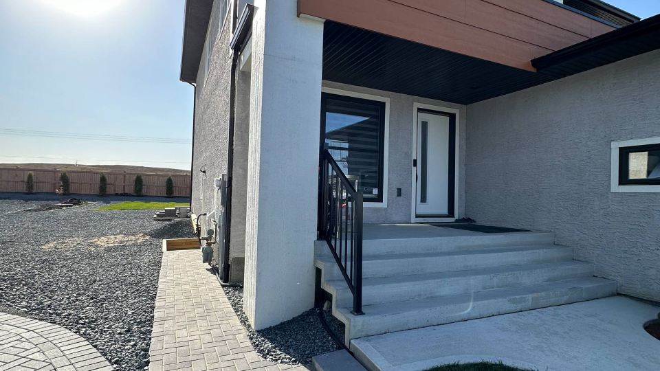 Cozy 3BR Suite at Winnipeg South