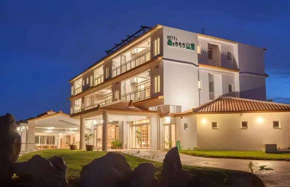 星星露台本部山裡旅館