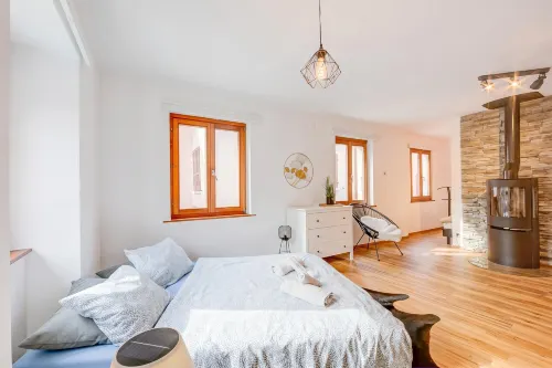 Casa Elvezia in Val Colla | Terrace + BBQ & Fireplace - Happy Rentals - บังกะโล