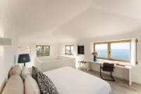 Casa Pôr do SAL - Boutique Guesthouse with Heated Pool & Sea Views