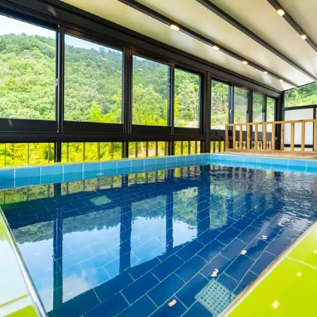 Geojedo Hillstory Kids Pool Villa