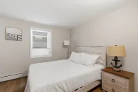 Stylish Seaside Home with Parking Beach Passes and 5-Minute Walk to the Beach - Lejligheder