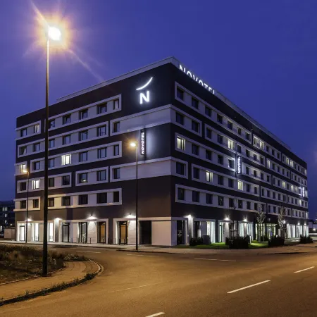 Novotel Düsseldorf Airport Отели рядом с достопримечательностью «Штокум»