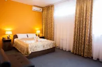 19 Hotel