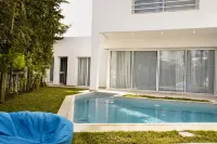 Sandra 31 - Pool