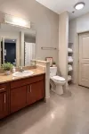 Stylish Modern Bedroomking Full Bed+pool&gym - Apartments