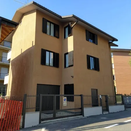 Luciana House 2 - Apartment Two Steps from City Center and Lake Major