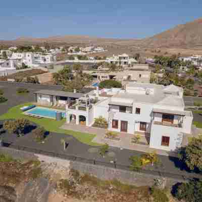 Villa Ballena Azul in Teguise Hotel Exterior