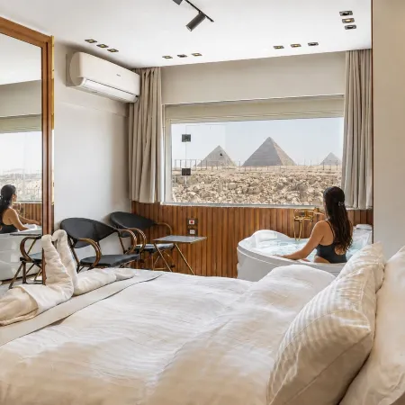 Shiny Pyramids Boutique Hotel