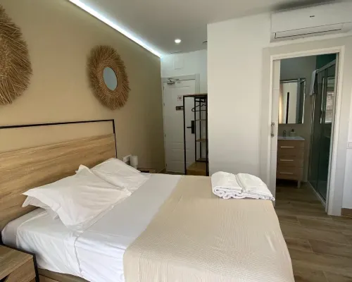 Grampy Boutique Hostal - Zaragoza Centro Hotels near Central Market