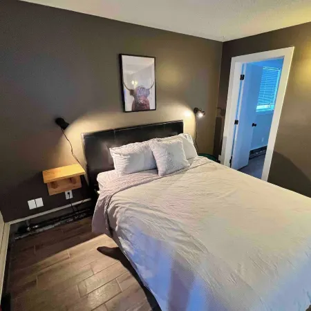 One Bedroom Condo Near Whyte Ave