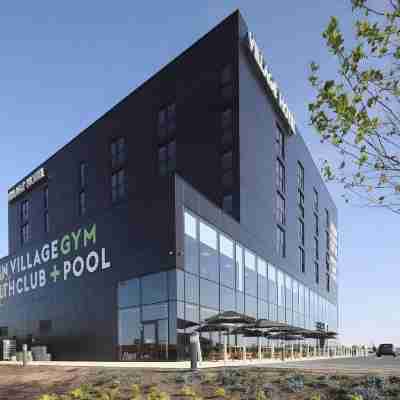 Village Hotel Basingstoke Hotel Exterior